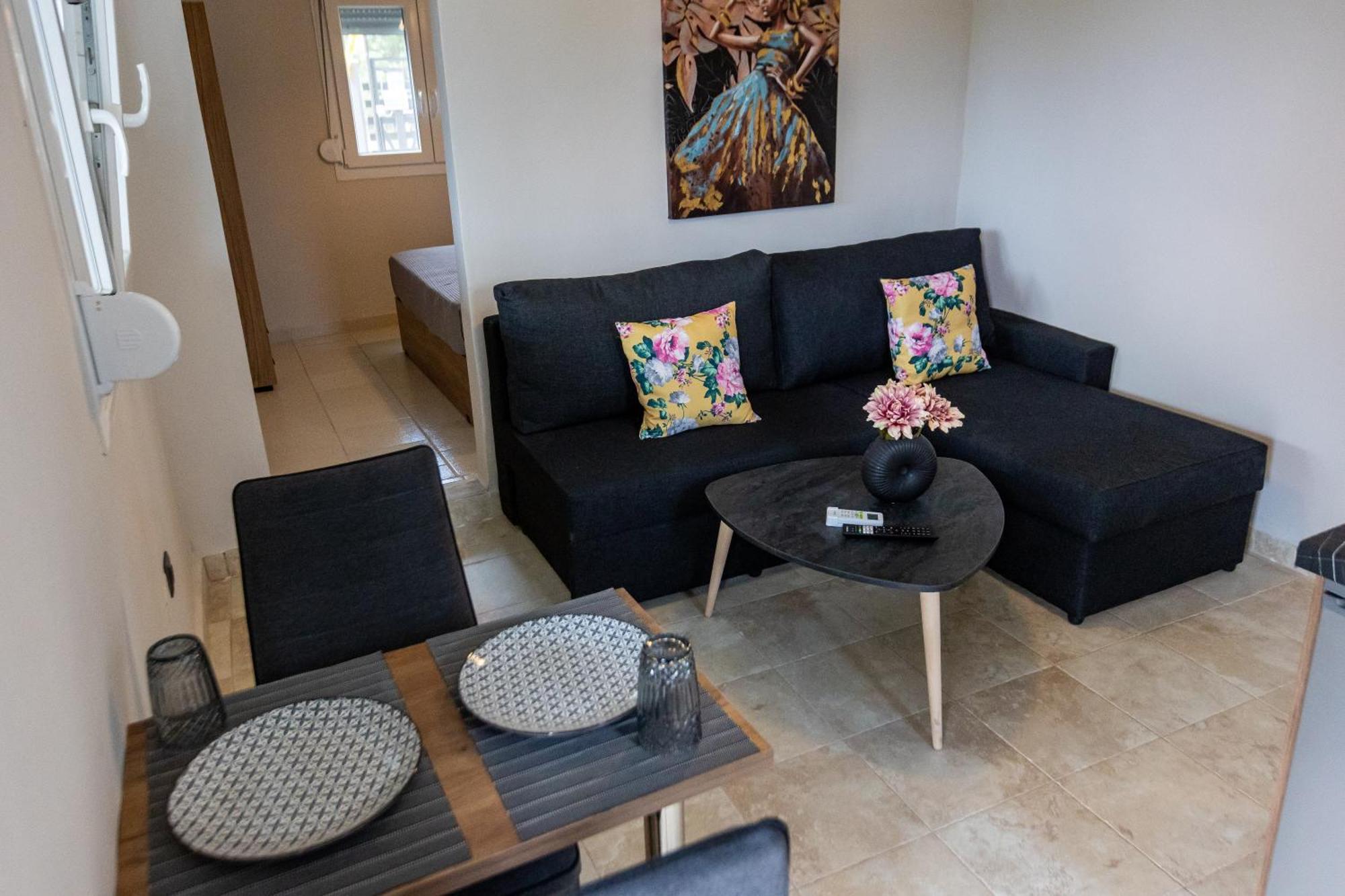 K&M Villas Nea Kallikrateia Esterno foto